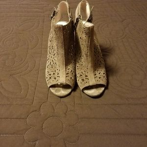 Vince Camuto Heels